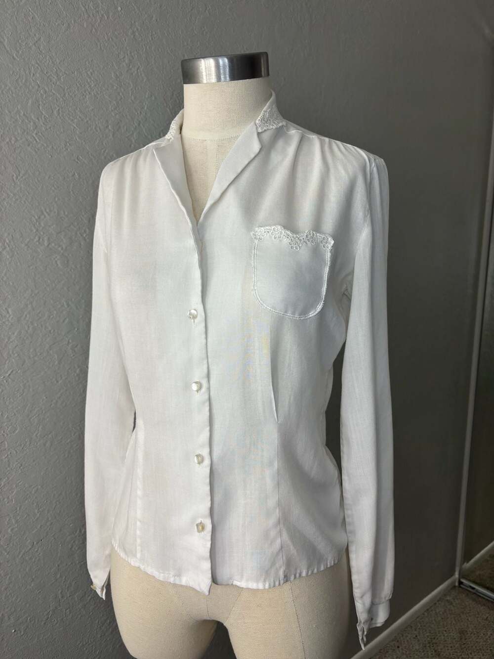 Jo Matthews Vintage White Linen Lace Trim Button Up Blouse